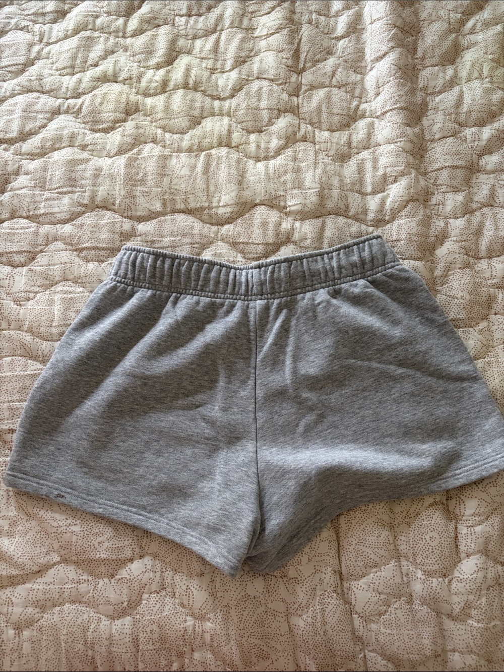 ALO Yoga Heather Gray Women's Athletic Shorts - Picture 4 of 4
